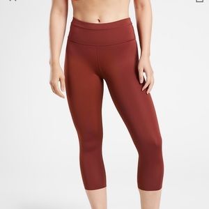 Athleta Accelerate Capri
